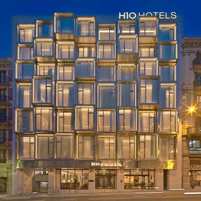 Hoteles Barcelona I El H10 Cubik, un exclusivo hotel con aires futuristas 